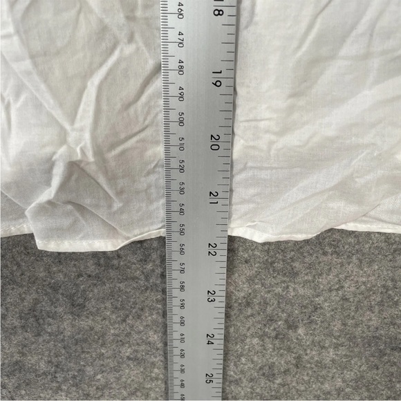 H&M Blouse Size UK 6 Womens White Embroidered Long Sleeve V Neck Ruffle Pullover - Picture 10 of 10